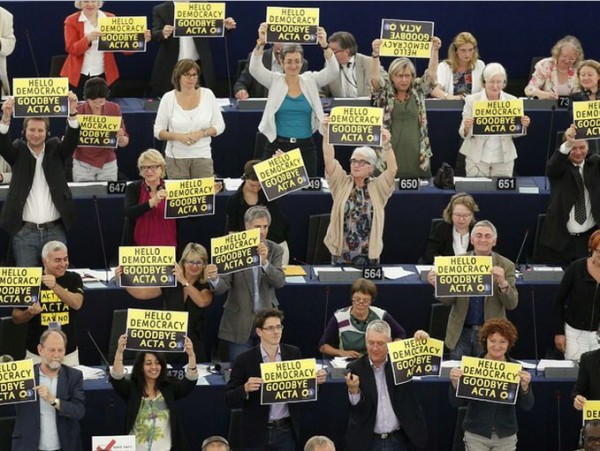 European Parliament Rejects ACTA, Image Credit : REUTERS/Vincent Kessler