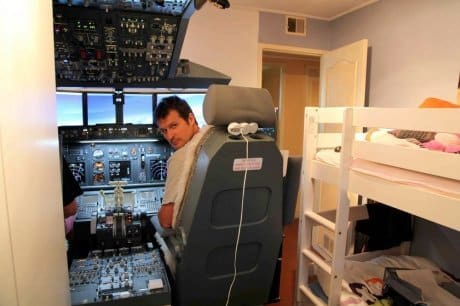 Laurent Aigon With His Own Built 737 Cockpit Simulator