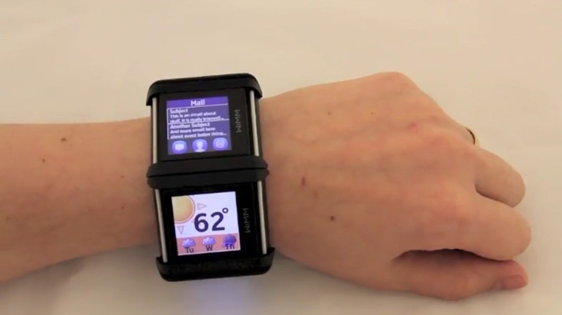 Multi screen smartwatch