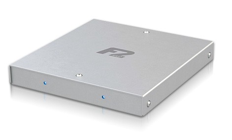 http://thetechjournal.com/wp-content/uploads/images/1110/1317577843-fusion-1tb-esata-raid-f2-portable-drives-includes-2x500gb-7200rpm-1.jpg