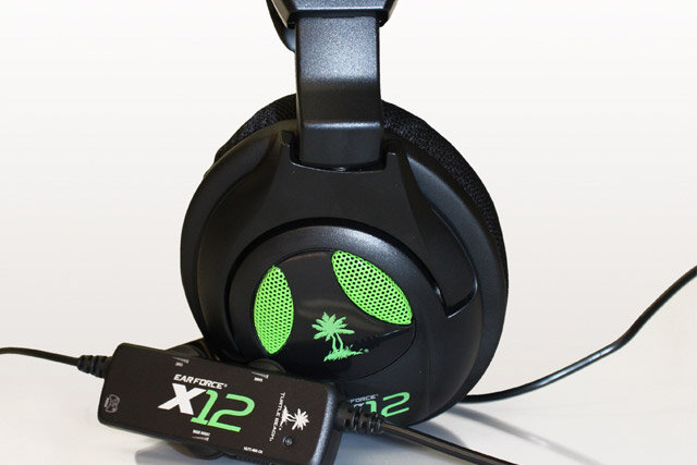 http://thetechjournal.com/wp-content/uploads/images/1111/1320980793-ear-force-x12-gaming-headset-and-amplified-stereo-sound-4.jpg