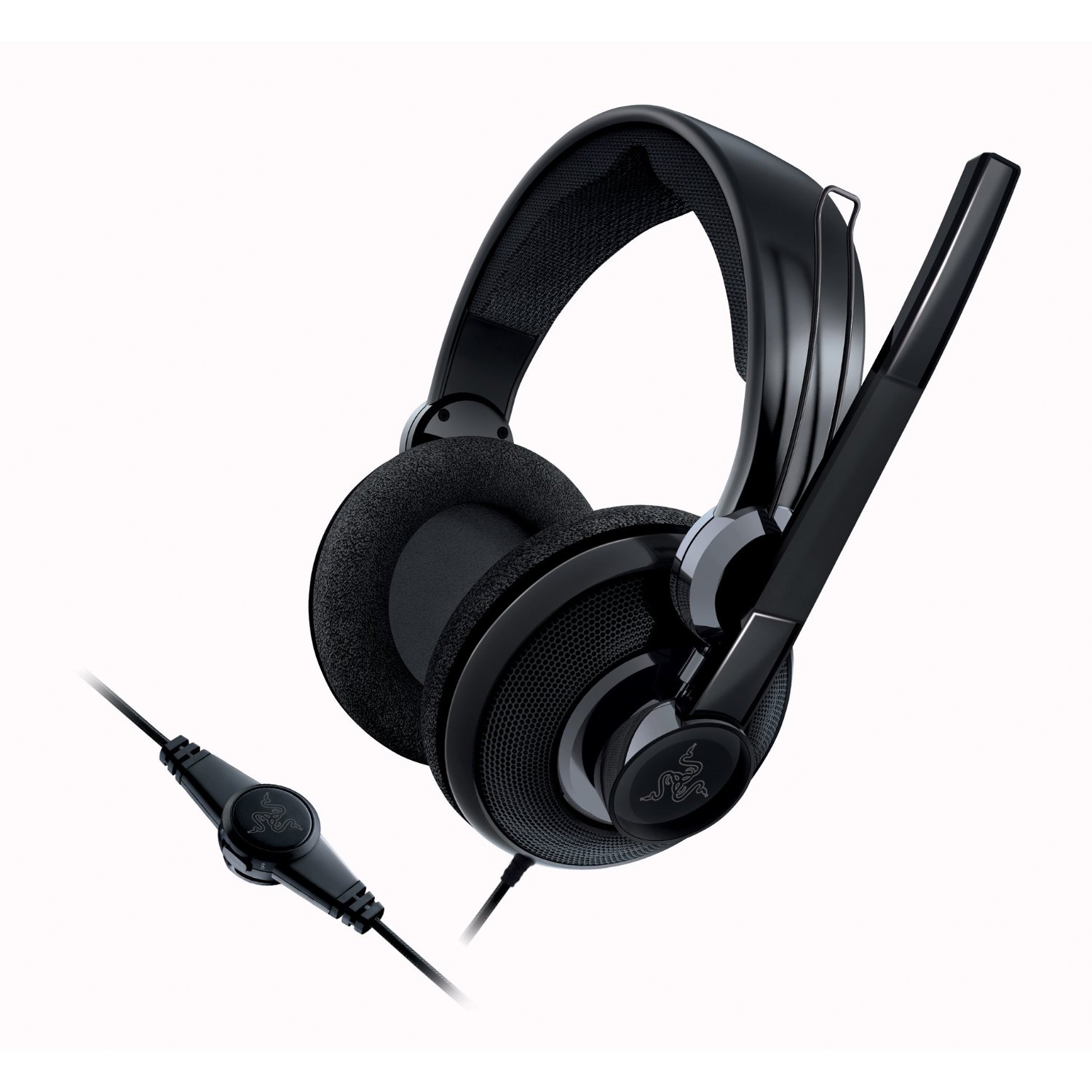 http://thetechjournal.com/wp-content/uploads/images/1111/1321790815-razer-carcharias-gaming-headset-5.jpg