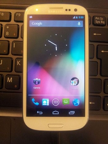http://thetechjournal.com/wp-content/uploads/images/1206/1341033671--android-41-jelly-bean-unofficial-rom-available-for-galaxy-s-iii-i9300-1.jpg