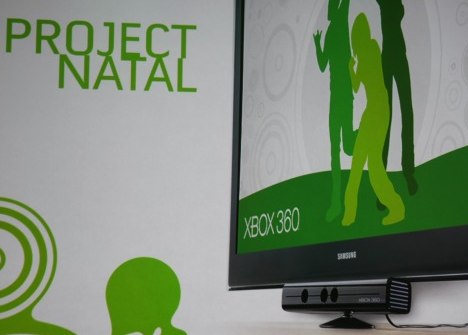 You are currently viewing Xbox 360 Project Natal vs PS3 Motion Controller: The War of The Future Gaming Controllers
