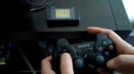 Sony PlayStation 3 controller vs Nokia N900: Both can be used for each other