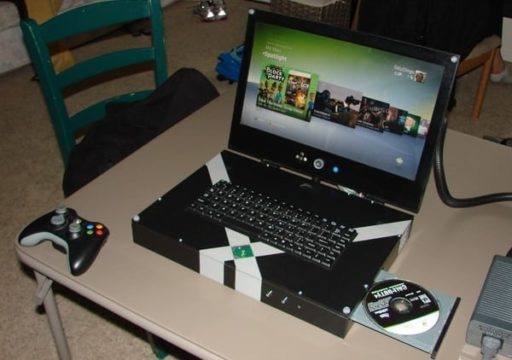 Read more about the article Two College Kids Made Xbox 360 Laptop