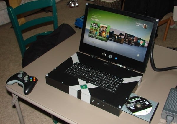 Как подключить иксбокс к ноутбуку 360 Two College Kids Made Xbox 360 Laptop - The Tech Journal