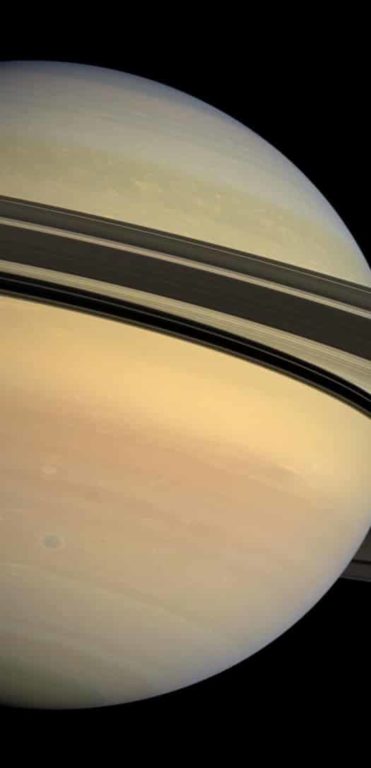 Read more about the article Cassini Sends Back Beautiful New Images Of Planet Saturn
