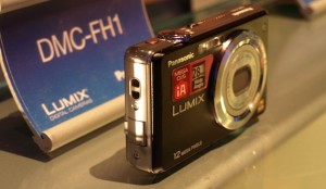 Read more about the article Panasonic Lumix FH1