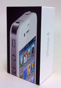 Read more about the article Steve Jobs Mail Confirms That White iPhone 4 to Be Available for Christmas