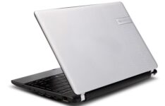 Gateway EC19C-A52C/S Ultra-Portable Laptop