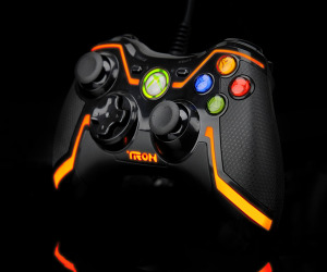Read more about the article Xbox 360 and PS3 Tron Controllers