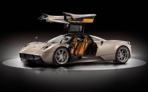 Read more about the article Pagani Huayra Supercar