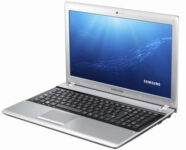 Samsung RV511 Ultra-Stylish Laptop