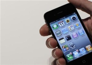 Read more about the article iPhone 4 Breaks Verizon Wireless’s All Records Just Within 2 Hours