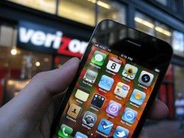 Read more about the article Verizon iPhone 4 Delivered to Customers[Video]