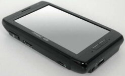 AdvanceTC Magix W3 Windows 7 Hybrid Tablet and Smartphone