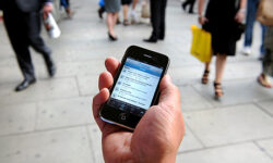 Apple Traces Your iPad and iPhone