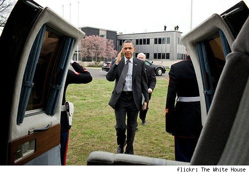 Read more about the article Photo Proof of President Obama With iPad 2 3G