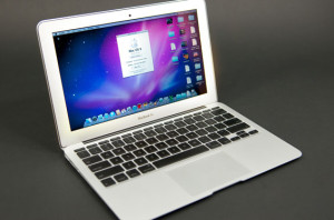 Read more about the article Apple Switches From Toshiba To Samsung SSDs in MacBook Air