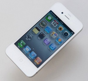 Read more about the article Rumor: White iPhone 4 Coming On 26 April
