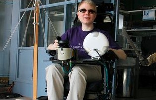Read more about the article Robotic Wheelchair Gets First Test Drive