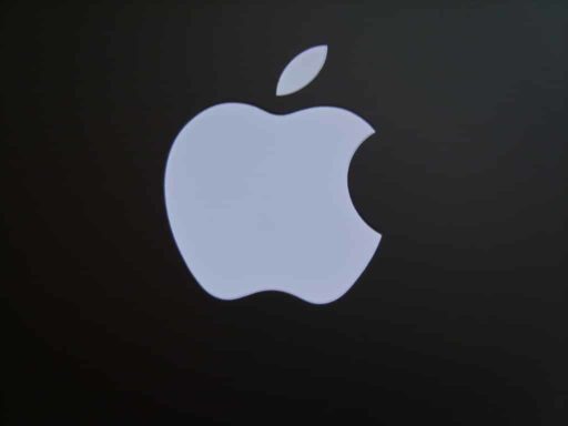 Read more about the article Apple Gets A Number Of iPhone Domains Used As Porn Sites