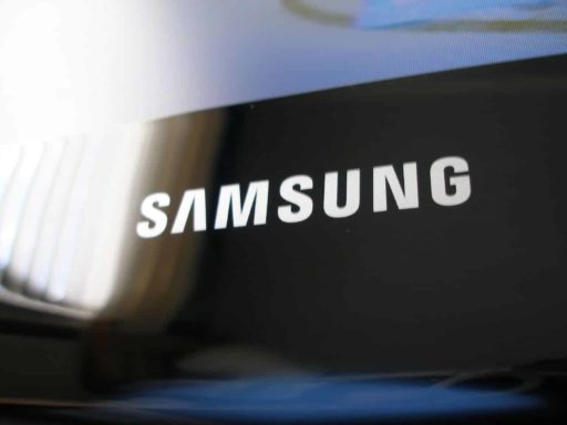 Read more about the article Samsung Takes A Step Back On Legal Battle Against Apple