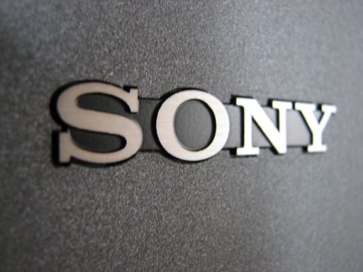 Read more about the article Apple Preparing a 4-inch iOS Device With Sony and Hitachi