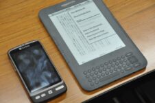 Selling A Million Kindles Per Week, Says Amazon