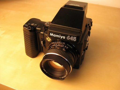 Read more about the article Mamiya And Leaf Join Hands To Produce Medium-Format Cameras