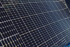 OLED Display Developed With Built-in Photovoltaic Cells