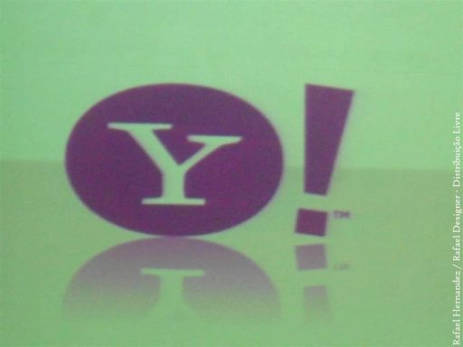 Read more about the article Yahoo May Buy Netflix, Says Analyst