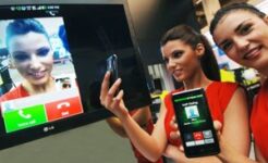 LG Displayed World’s First Voice To Video Call Switching At MWC 2012