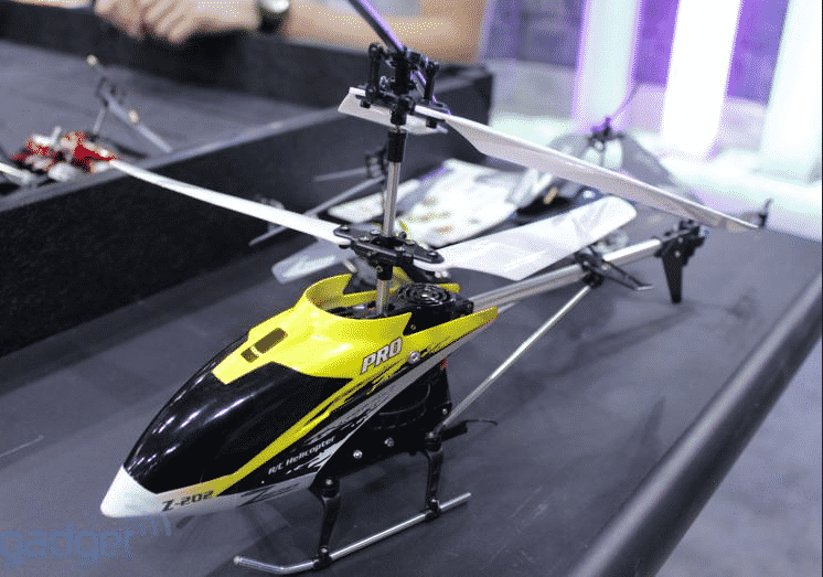Read more about the article Force Flyer Accelerometer-Controlled RC Helicopter