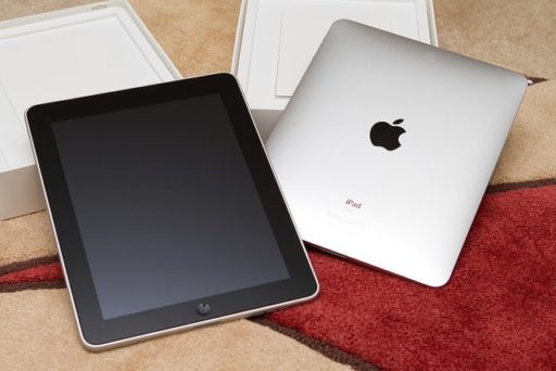 Read more about the article MacBook Air Could Become ARM Based Touch-Screen Tablet Device?