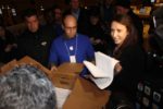 Ethical iPhone Activists Brought The Petition Signed By 250,000 People To Apple Stores