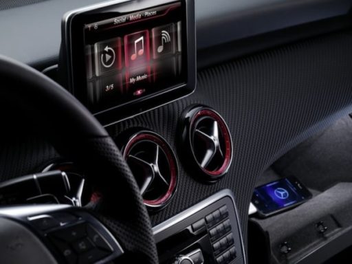Read more about the article Siri Integrated In Mercedes-Benz A-Class