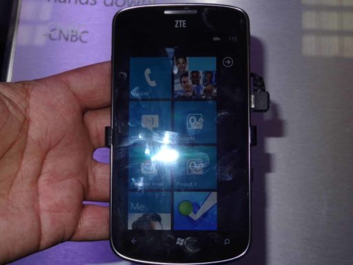 Read more about the article MWC 2012 – ZTE Tania Windows Phone [Hands-On Photos]