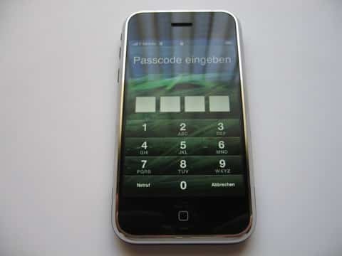 Read more about the article Swedish Software Cracks iPhone Passcode Within 2 Minutes