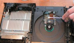 [Tutorial] How To Fix A PlayStation’s Laser Eye Successfully By Yourself