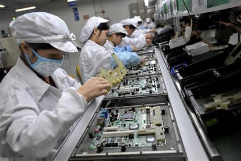 Read more about the article The First Video Of iPad’s Assembling In Foxconn Factory
