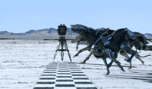 Read more about the article Futuristic Ad Shows Robot Greyhounds Racing In The Desert [Video]