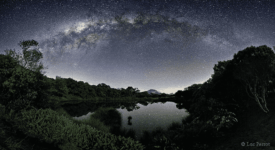 Photographer Snaps Perfect Photo Of The Milky Way Galaxy After Waiting Two Years