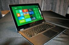 Samsung Says “Something Smart Is Coming”; Probably A Windows 8 Laptop