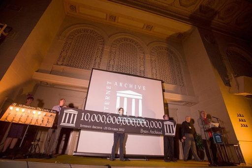 Read more about the article Internet Archive Reaches 10 Petabytes Of Saved Data