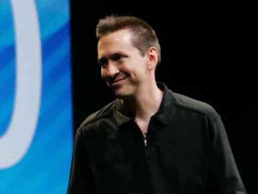 Read more about the article Scott Forstall Loses Position At Apple Over iOS 6 Maps Apology Letter