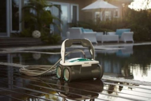 Read more about the article iRobot To Unveil Mirra 530 Pool Cleaning Robot At CES 2013