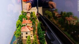 HiSense Lifts The Wraps Off Its Transparent 3D Display