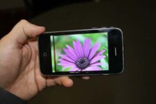 Wysips Achieves 90% Transparency On Its Solar-Cell Display